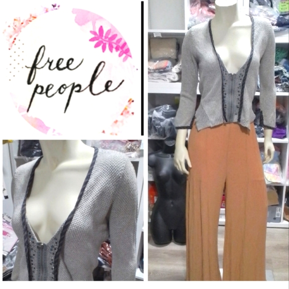 Free People Knit Three-Quarter Sleeve Length Top - Picture 1 of 15